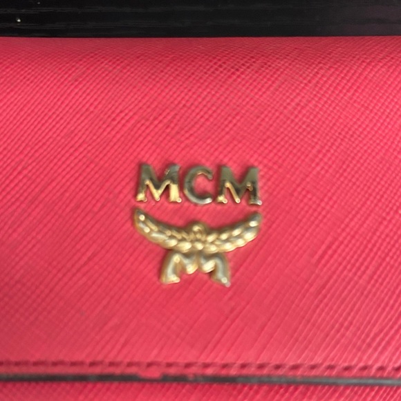 MCM Vibrant Pink Wallet with Gold Logo - Picture 2 of 16